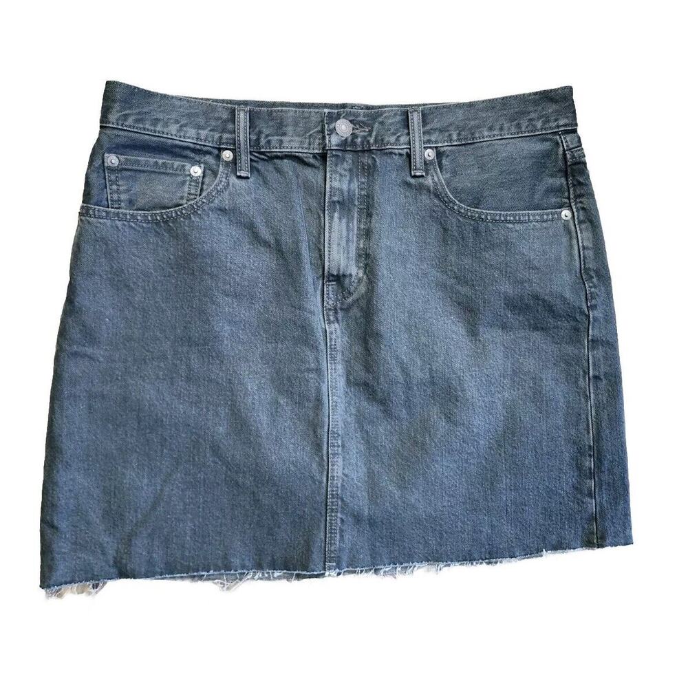 Levis Black Denim Skirt Size 31 High Rise Raw Hem Jean Y2K Grunge